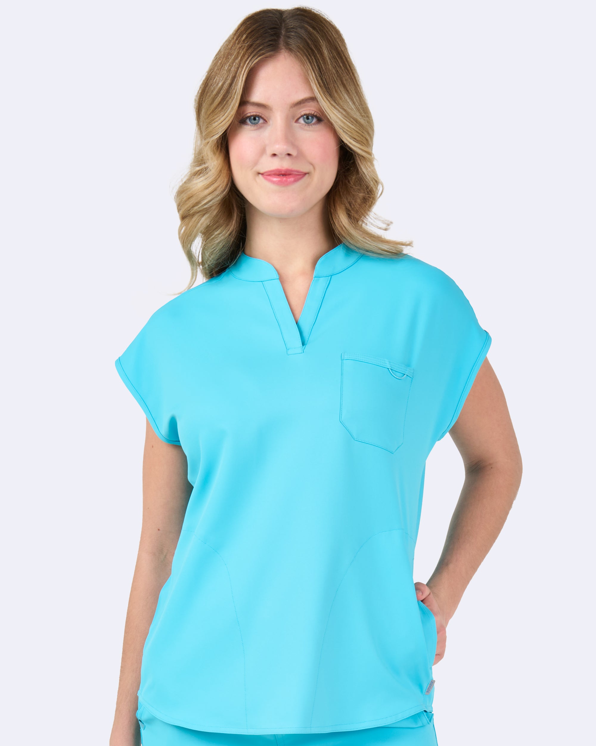 Dynamic Top in Turquoise